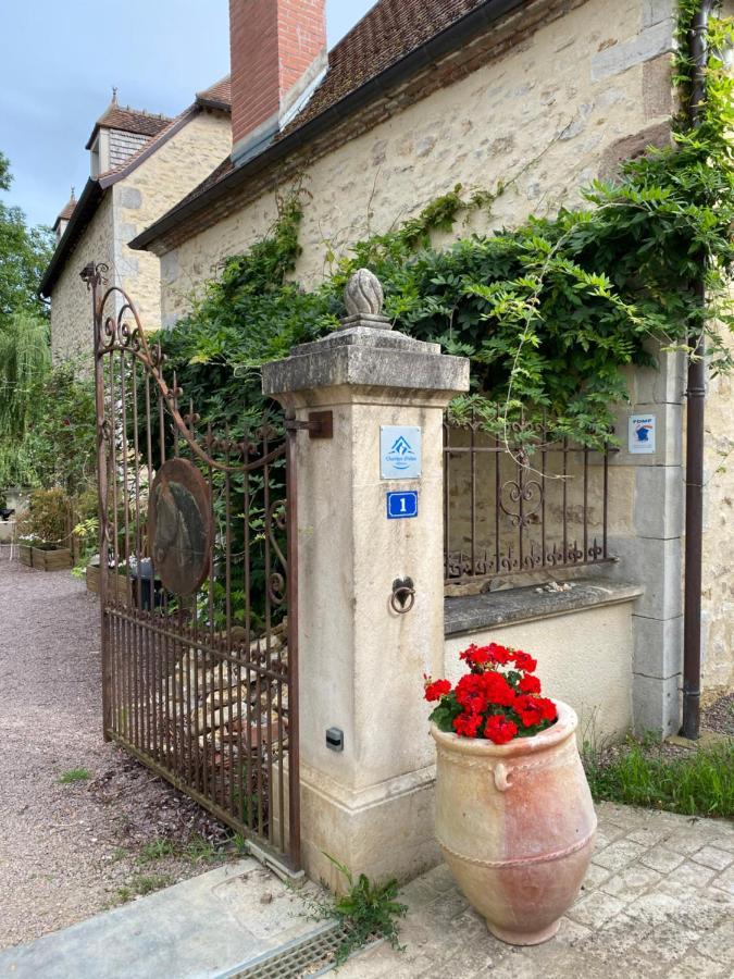 Готель Moulin Le Fleurie Charenton-du-Cher Екстер'єр фото